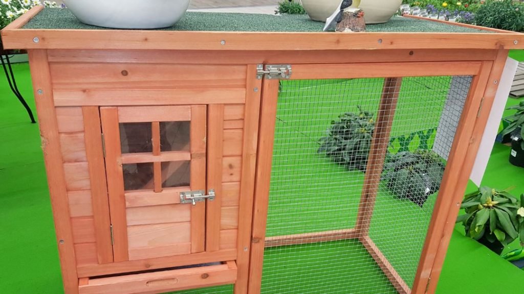 best type of wood for chicken coop